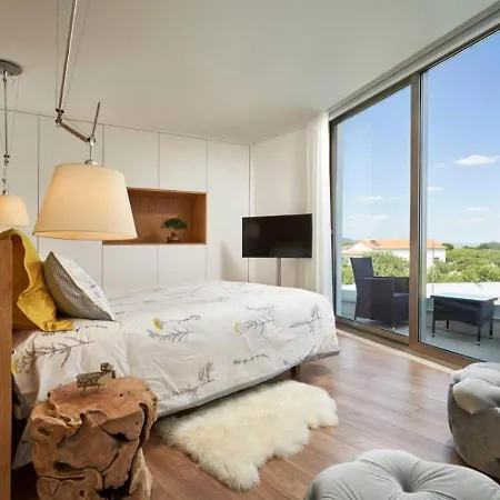 Homestay Oliveira House